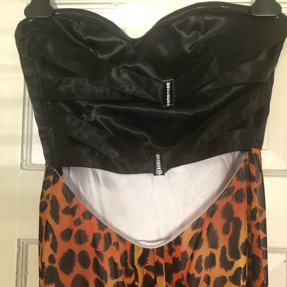 Dress - Picture 3 of 5